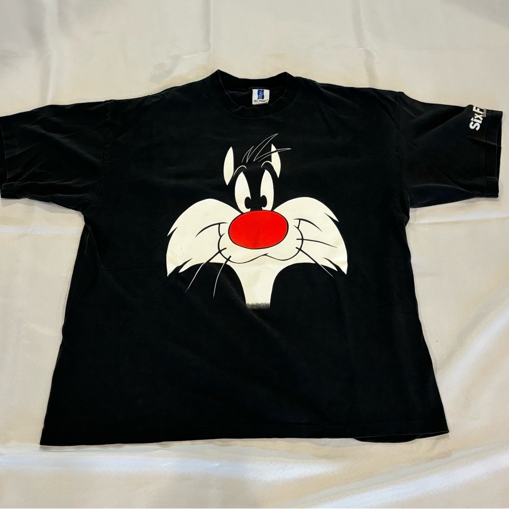 Six Flags Sylvester Graphic Tee